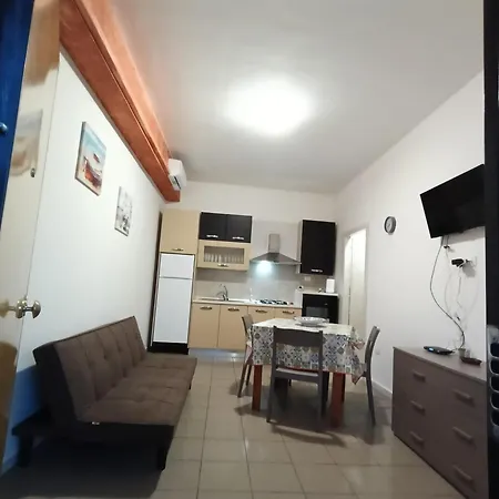 Deliziosa House - *